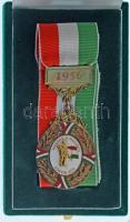 ~2000. "Mindent a hazáért - Corvin-köz - 1956" zománcozott fém kitüntetés nyakszalagon, eredeti tokban, hátoldalon névre szóló gravírozással és sorszámmal (56x40mm) T:AU