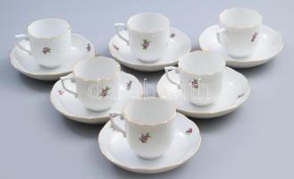 Herendi virágmintás 6 darab csésze alátéttel. Jelzett: masszába nyomott, sok darabon lecsiszolt HEREND felirat, d: 14 cm