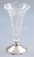 Ezüstözött talpazatban ólomkristály kehelyváza, m: 26 cm