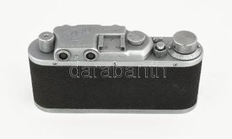 cca 1952 FED-1 szovjet fényképezőgép, 1:3,5 f=50 mm objektívvel, sapkával, bőr tokjában