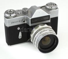 Zenit-E kamera, MIR-12.8/37 objektívvel, tokjában