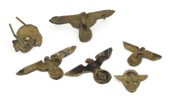 Német Harmadik Birodalom 6 db replika öntvény, h: 6,5 cm alatt