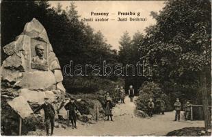 Pozsony, Pressburg, Bratislava; Justi Henrik szobor (1867-1875 között Pozsony polgármestere) / Justi-Denkmal / monument of the former mayor (Rb)