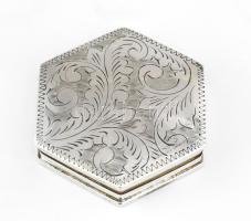 Ezüst (Ag) ékszeres doboz, hatszögletű, zsanéros, jelzett, d: 6,5 cm, 57,5g