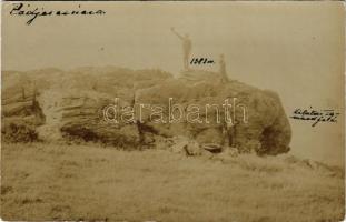 1912 Nadrág, Nadrag, Steinacker; Badjes / Padjes, kirándulók, kilátás Tamásd felé / hikers, rock. photo (EK)