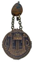 1930-1940. "MD (Magyar Dalosszövetség) 1912 - Az érdem jutalmául - XX" 20 év után járó bronz dalos jelvény (~66x39mm) T:XF