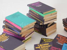 Nagy társadalomtudományi, többségében szociológiai és filozófiai könyv tétel, német nyelven, néhány ...