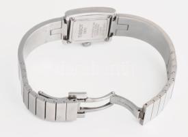 Tissot női karóra, fém szíjjal, 2x2,5 cm, működik, dobozában