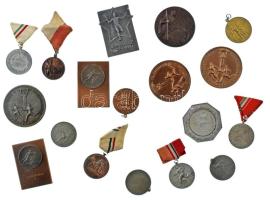 ~1950. 18db-os vegyes szocialista sportérem, díjérem, közte futás, síelés T:XF,VF