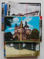 164 db vegyes modern képeslap, közte városképesek