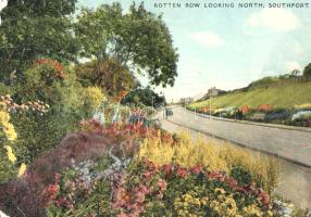 [Kézirat] Sipos István (Sipos I) válogatott labdarúgó által írt southport-i képeslap Albert Flórián,...