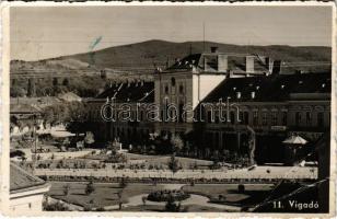 1942 Zilah, Zalau; Vigadó, kávéház, étterem, gyógyszertár, cukrászda, Szabó K. üzlete. Seres Béla kiadása / cafe, restaurant, pharmacy, pastry shop, shops (fa)