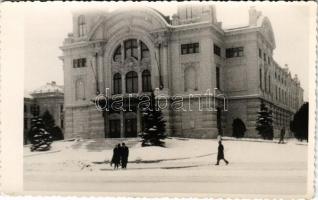 Kolozsvár, Cluj; Nemzeti Színház, télen / national theatre in winter. photo (EK)