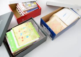 3 doboznyi szalvéta, papírszalvéta, kb egy doboz régi, kb 45 db céges. Jó állapotban