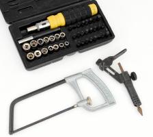 Bitkészlet, kettő hiányzik, + kis fűrész + kis benzinlámpa fej