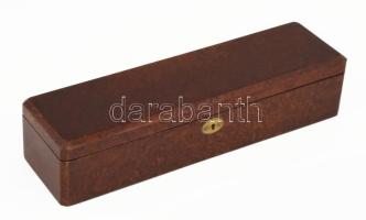Lakkozott fa irattartó doboz, kulcs nélkül, h: 31 cm