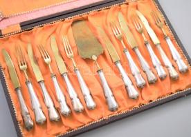 Ezüst (Ag) nyelű süteményes készlet, jelzett, díszdobozban.