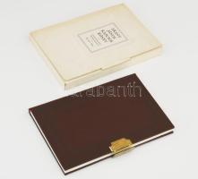 Arany János Kapcsos Könyve. Keresztury Dezső kísérő tanulmányával. Bp., 1977, Akadémiai Kiadó - Magyar Helikon. Hasonmás kiadás. Kiadói műbőr-kötés, réz kapoccsal, kiadói kartontokban, jó állapotban, ex libris-szel.