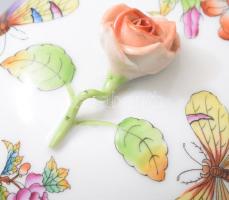 Herendi Viktória mintás, rózsás bonbonniere. Kézzel festett, jelzett, hibátlan d: 12 cm