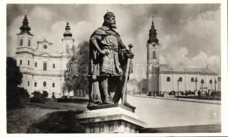 Nagyvárad the statue of St László with churches photo