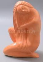 Gorka jelzéssel: Fésülködő nő Mázas kerámia, jelzett, m: 30 cm