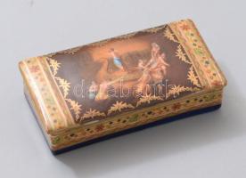 Cseh alt Wien. dobozka mitológiai jelenettel., Matricás, jelzett, apró kopással 9x4,5 cm