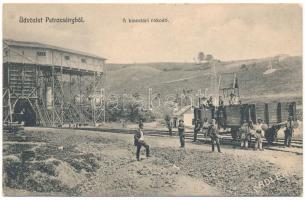 Petrozsény, Petrosani; kincstári rakodó, iparvasút, bánya. Adler fényirda kiadása (Szászváros) / loading stand, industrial railway, mine (lyuk / pinhole)