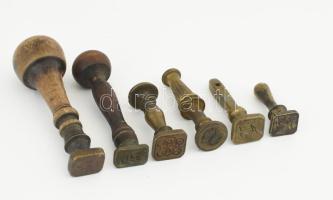 6 db monogramos pecsétnyomó, réz, fa fogóval 4-10 cm