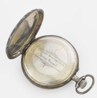 Ezüst nagy méretű (Ag) zsebóra jelzett, hibátlan számlappal, működik d: 60 mm + hozzá fém óratok