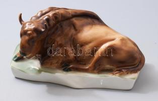 Zsolnay bika . Kézzel festett, jelzett, hibátlan 22 cm