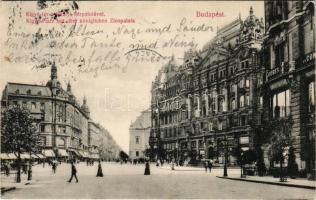 1906 Budapest V. Kígyó tér a királyi bérpalotával, belvárosi kávéház, üzletek. A Párisi udvar épülete még nem épült meg (majd csak 1909-ben). D. K. Bp. 1905-1183. (EK)