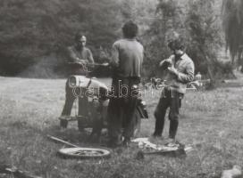 cca 1960-1970 Motorversenyről készült fotók, 55 db, 6,5×9,5 cm