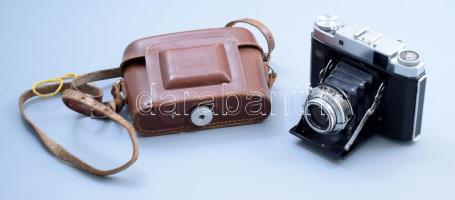 cca 1940 Zeiss Ikon Ikonta III. 531/16 fényképezőgép Novar-Anastigmat 1:3,5 f=7,5 cm objektívvel, jó állapotban eredeti bőr tokkal / Vintage camera, in good condition