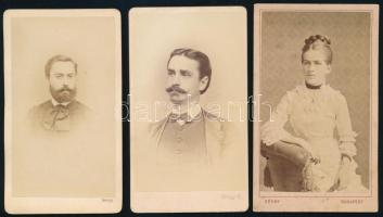 cca 1870-80 Győry Elek (1841-1902) jogi doktor, ügyvéd és országgyűlési képviselő, valamint fiatal hölgy és férfi portréja, 3 db keményhátú fotó Gévay pesti és budapesti műterméből, egyik hátoldalán a műterem épületével illusztrált, 10,5x6,5 cm körüli méretben