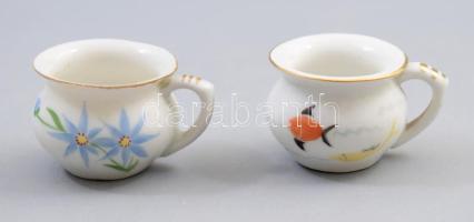 Aquincum Balatonfüred, Hévíz feliratos kis porcelán edénykék emlékek váza. Kézzel festett, jelzett, d: 4 cm