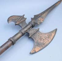 Alabárd. Bronz és fa 130 cm