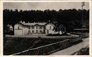 1939 Bankó-fürdő, Bankófüred, Bankov (Kassa, Kosice); Bankó szálloda és vendéglő, automobil. F. L. kiadása / hotel and restaurant, automobile (fl)