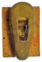 ~1945-1948. "Népszava" a Szociáldemokrata Párt (SZDP) lapjának zománcozott bronz gomblyukj...