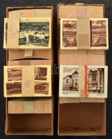 2000 db RÉGI történelmi magyar város képeslap: 20 különböző Weinstock képeslap 100 darabos csomagban - 2 dobozban / 2000 pre-1945 Historical Hungarian town-view postcards: 20 different Weinstock postcards in packs of 100 - in 2 boxes