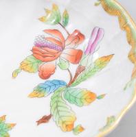 Herendi Viktória mintás kagyló formájú tálka. Kézzel festett, jelzett, minimális kopással 17 cm
