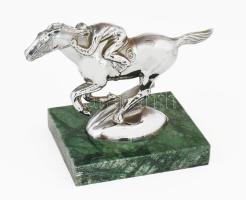 Lóverseny díj. Fém zsoké szobor, márvány talapzaton m: 13 cm