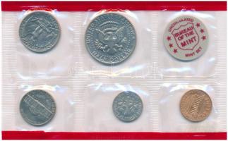 Amerikai Egyesült Államok 1972D 1c - 1/2$ Cu-Ni, bronz (5xklf) forgalmi sor eredeti tokban, zsetonna...