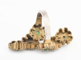 Aranyozott ezüst (Ag) gyűrű kövekkel, jelzett, méret: 54, bruttó: 9,3 g