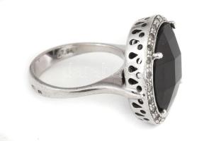 Ezüst (Ag) gyűrű kövekkel, jelzett, méret: 54, bruttó: 12,3 g