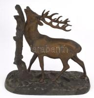 Öntöttvas bőgő szarvas szobor, 35x32 cm