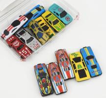 13 darab lemez játékautó