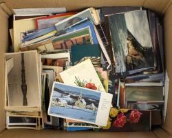 AUSZTRIA - Egy doboznyi modern postai levelezőlap és képeslap egy dobozban / AUSTRIA - One box of modern postcards and postal cards in a box