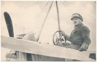 Albert Ziegler, Erster Siebenbürgischer-sächsischer Flieger, Aufgenommen nach bestandener offizieller Piloten- Flugzeugführer- und Fluglehrerprüfung nach Bestimmungen der F.A.I., Federation Aeronautique Internationale Berlin-Johannisthal. Lichtdruck von Jos. Drotleff (Hermannstadt) / az első erdélyi szász pilóta technikai vizsgája után Berlinben / Transylvanian pilot, after completing his technical training in Berlin