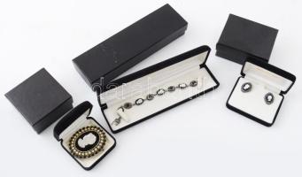 Ezüst (Ag) kámeás ékszer készlet. Gyöngyház berakásos karkötő és fülbevaló készlet. Díszdobozokban. Jelzett br 24 g. + hozzá egy fém bross