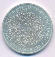 Németország 1999D 10M Ag "50 éves a Szövetségi Köztársaság Alkotmánya" fóliatokban T:AU
G...